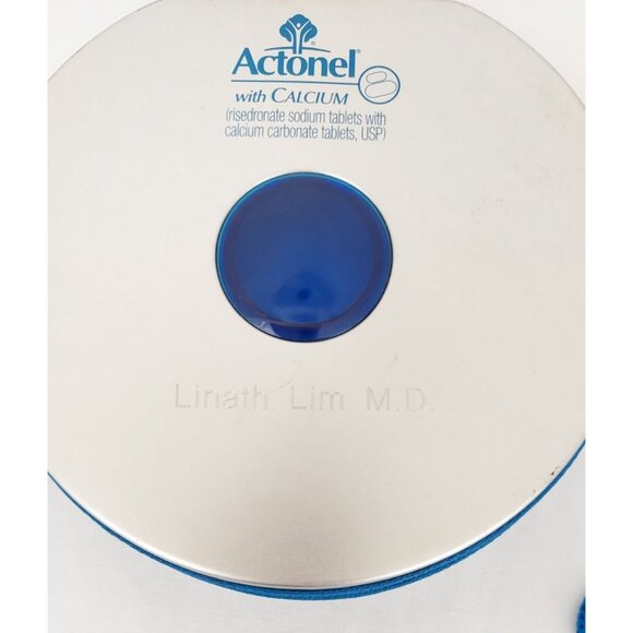 Actonel Drug Rep Advertising 10 Disc CD DVD Metal Portable Carrying Case Folder - Picture 2 of 8